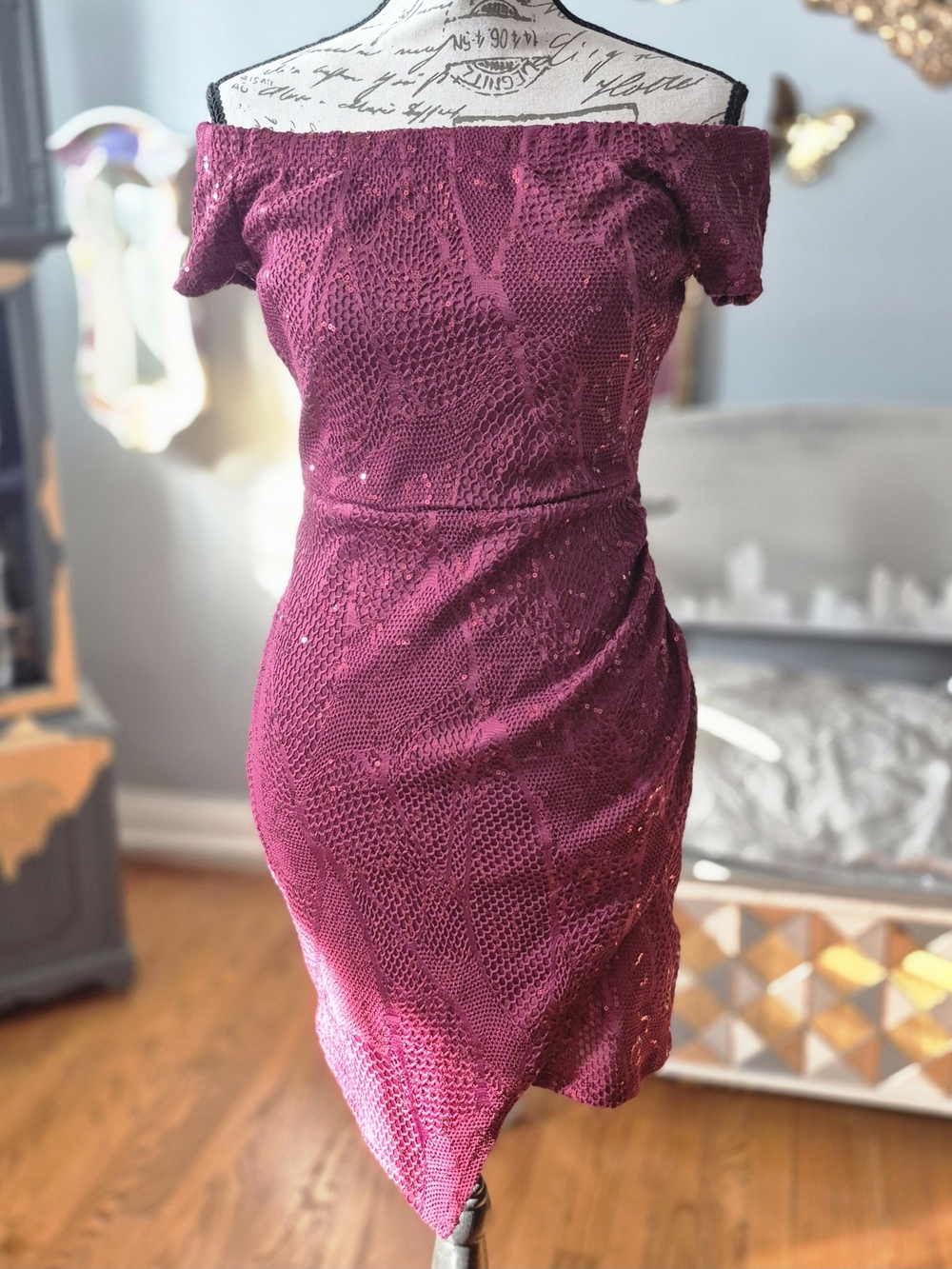bailey blue Romantic Off-Shoulder Sequin Bodycon Dress in Wine Medium